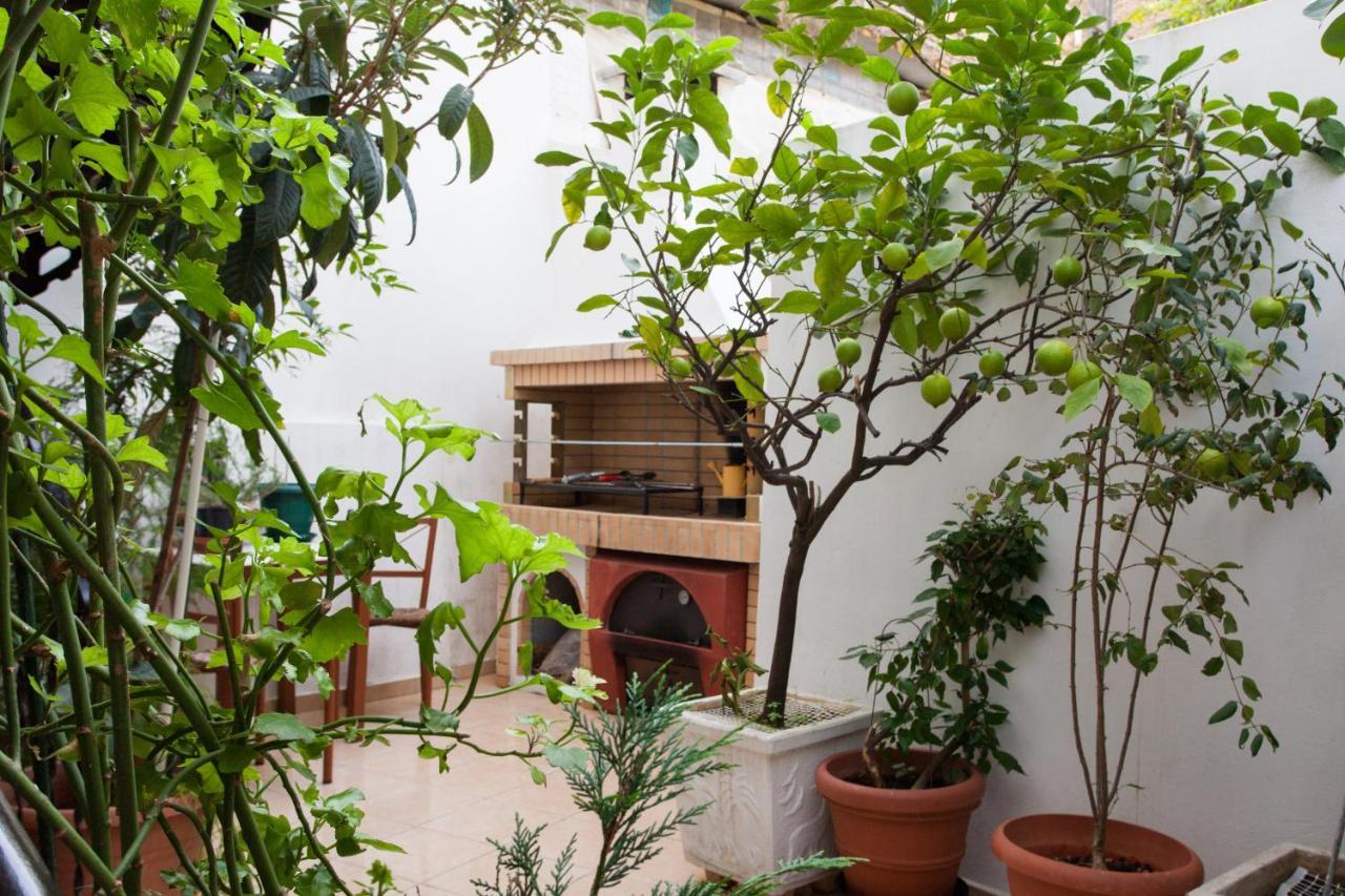 Psyri Neoclassical House Yard Free Parking Афины Экстерьер фото